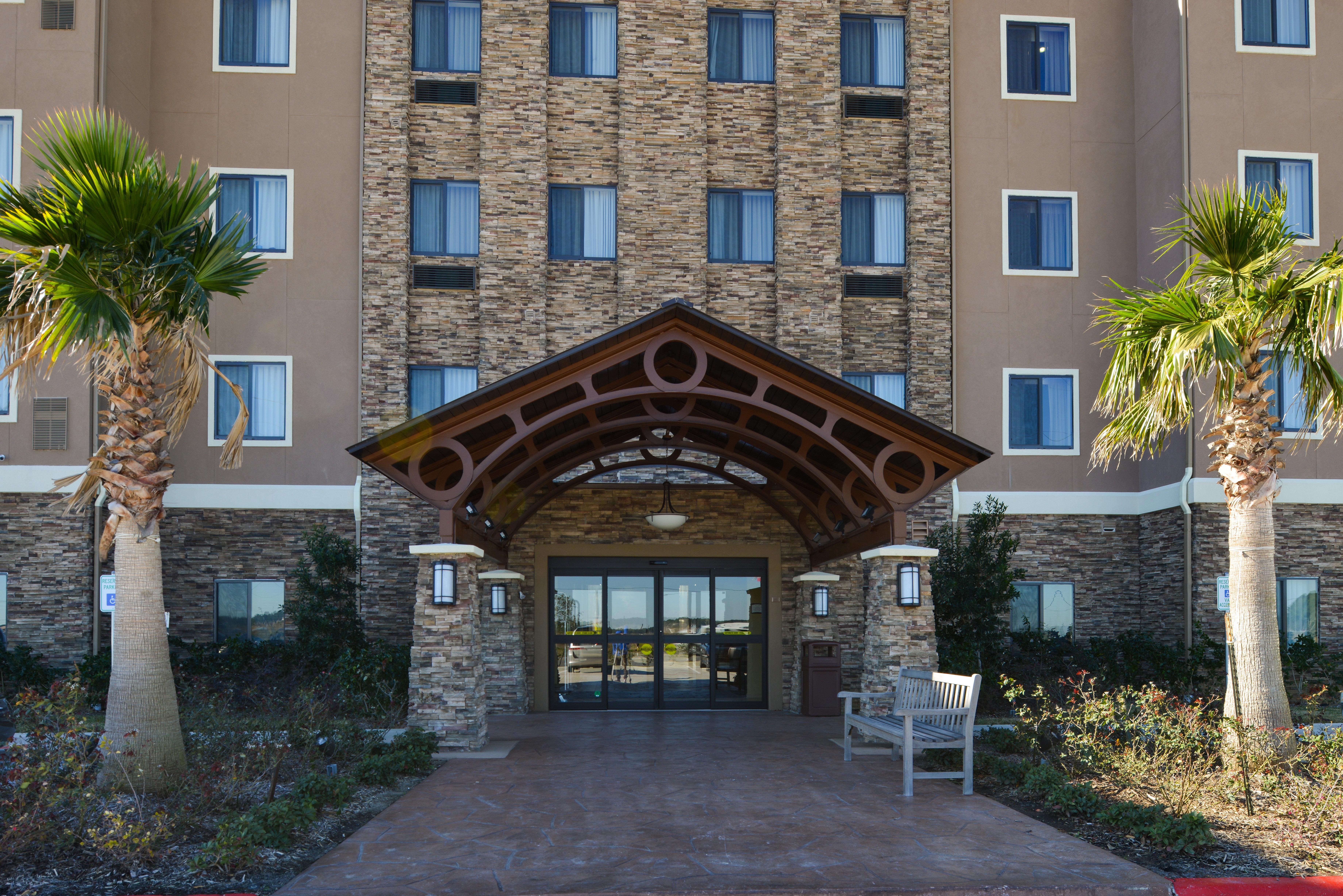 Staybridge By Ihg Hotel